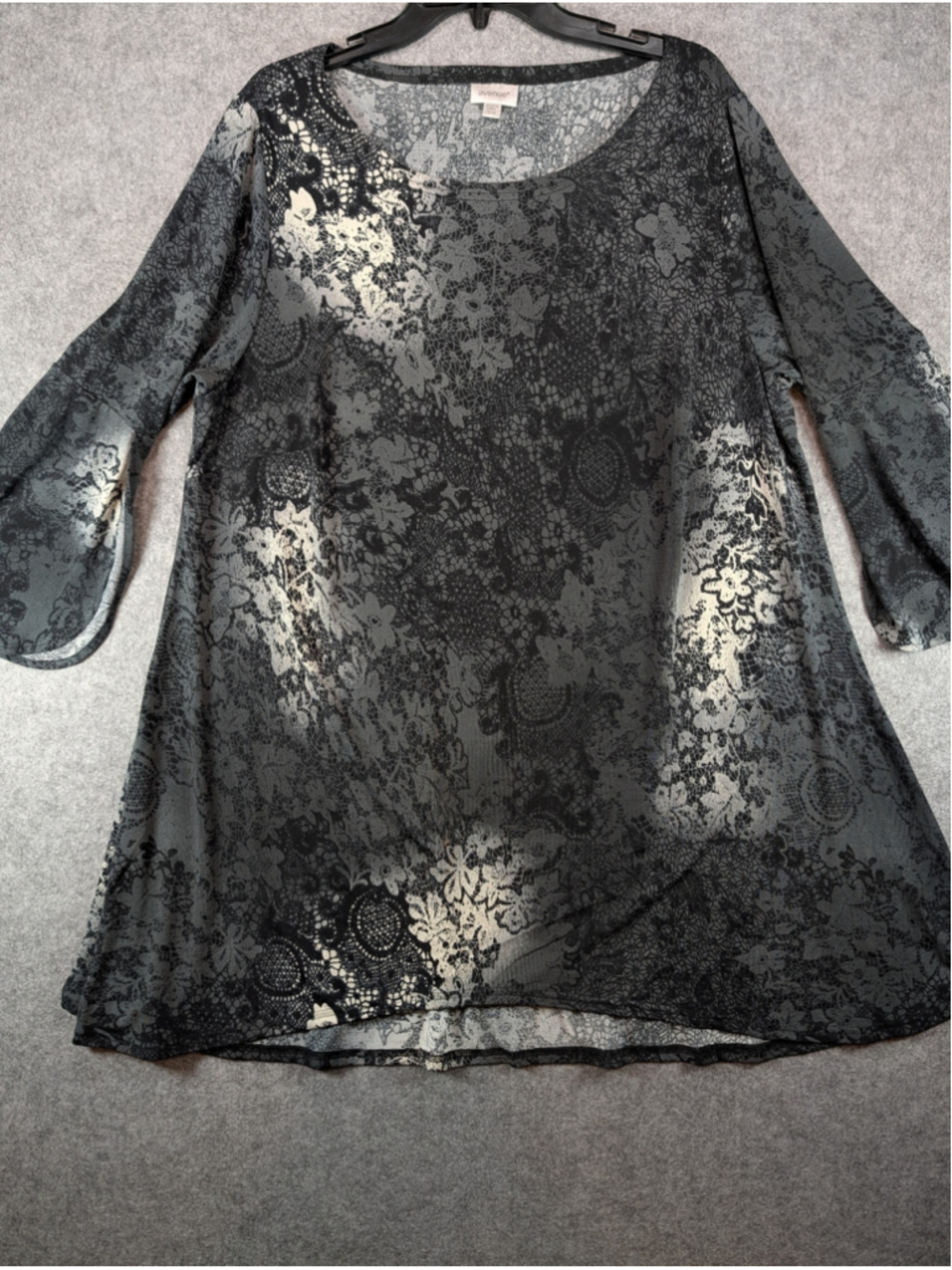 Avenue Women's Size 18/20 Black Grey Floral Lace Print Stretch Blouse Top